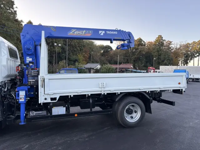 三菱 キャンター 2PG-FEB80(2WD)の写真7