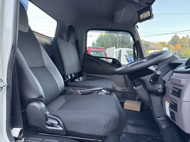 三菱 キャンター 2PG-FEB80(2WD)の写真30