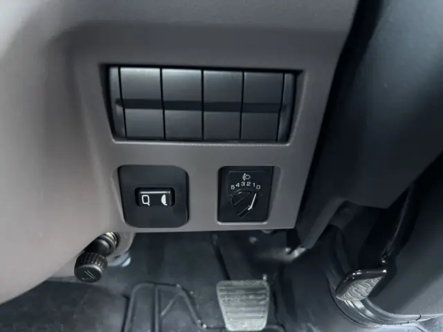 三菱 キャンター 2PG-FEB80(2WD)の写真34