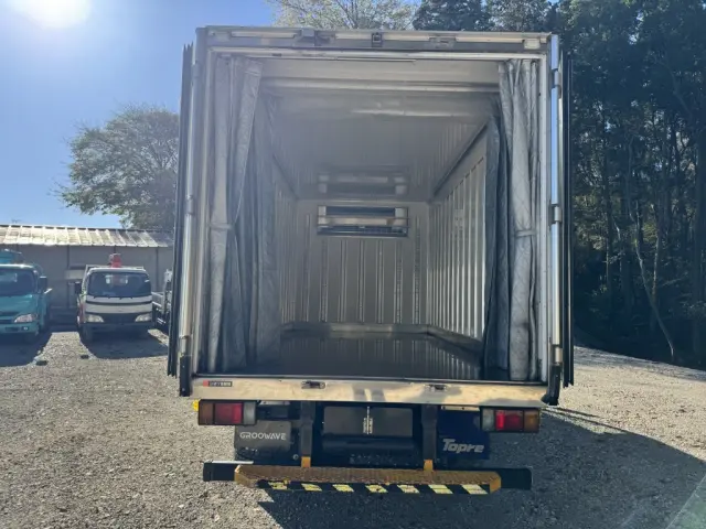 いすゞ エルフ 2RG-NPR88AN(2WD)の写真8