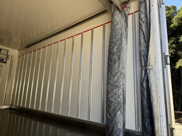 いすゞ エルフ 2RG-NPR88AN(2WD)の写真10