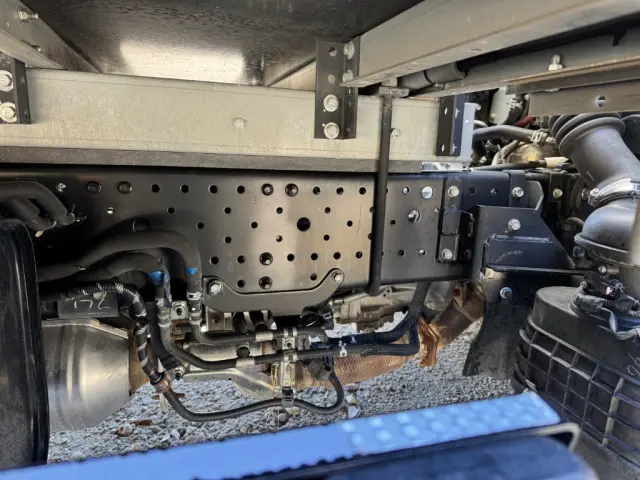 いすゞ エルフ 2RG-NPR88AN(2WD)の写真18