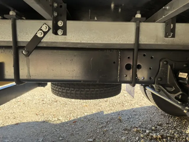 いすゞ エルフ 2RG-NPR88AN(2WD)の写真20