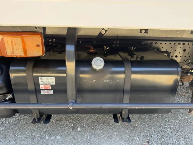 いすゞ エルフ 2RG-NPR88AN(2WD)の写真23