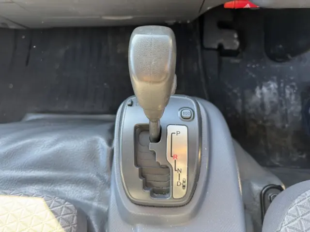 いすゞ エルフ 2RG-NPR88AN(2WD)の写真27