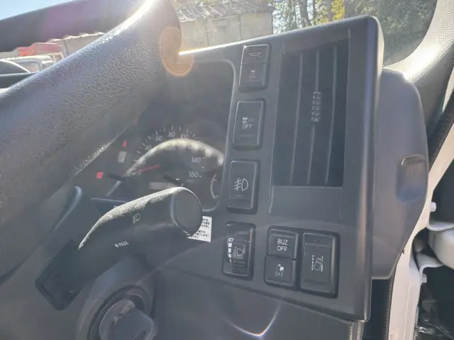 いすゞ エルフ 2RG-NPR88AN(2WD)の写真29