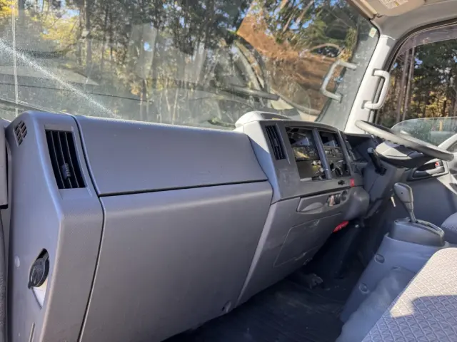 いすゞ エルフ 2RG-NPR88AN(2WD)の写真31