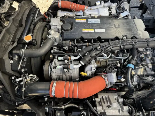 いすゞ エルフ 2RG-NPR88AN(2WD)の写真34