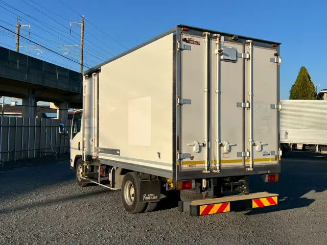 いすゞ エルフ 2RG-NPR88YN(2WD)の写真4