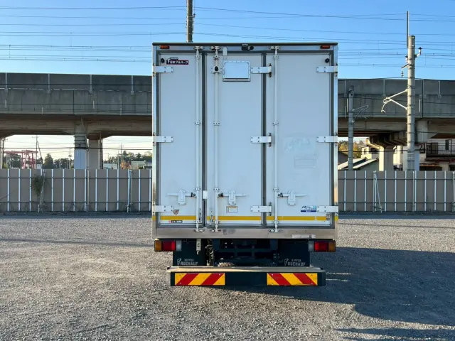 いすゞ エルフ 2RG-NPR88YN(2WD)の写真9