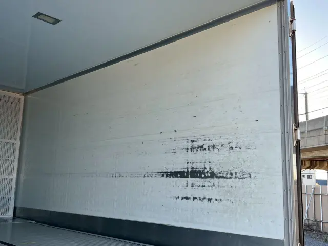 いすゞ エルフ 2RG-NPR88YN(2WD)の写真12