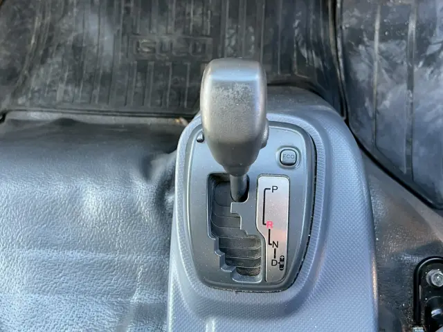 いすゞ エルフ 2RG-NPR88YN(2WD)の写真34