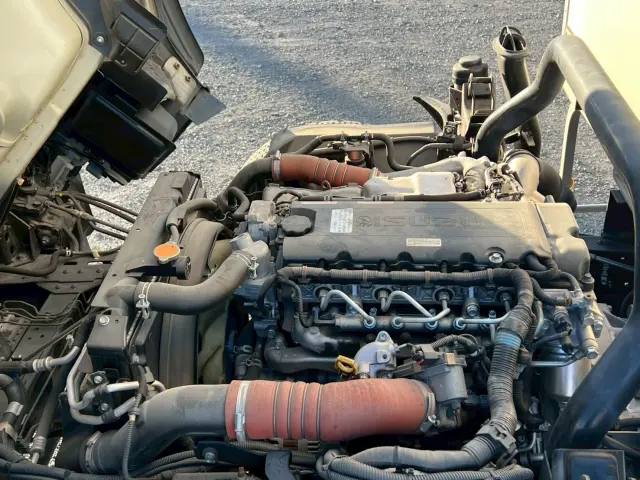 いすゞ エルフ 2RG-NPR88YN(2WD)の写真40