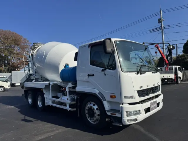 三菱 ファイター QDG-FQ62F(6x4)の写真2