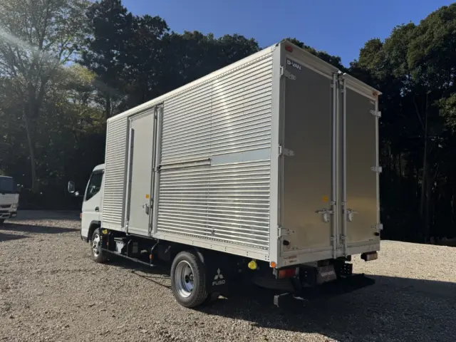 三菱 キャンター 2PG-FEB50(2WD)の写真4