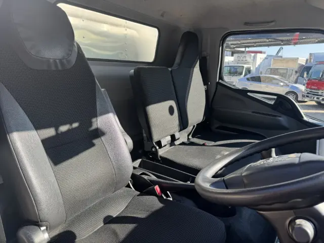 三菱 キャンター 2PG-FEB50(2WD)の写真24