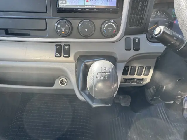 三菱 キャンター 2PG-FEB50(2WD)の写真27