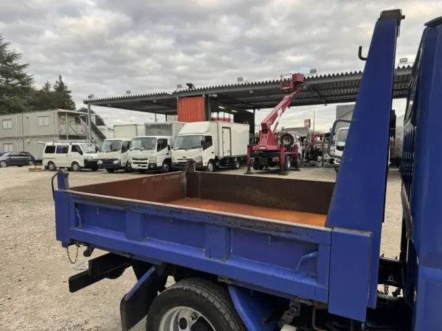 三菱 キャンター BKG-FE71BD(2WD)の写真6