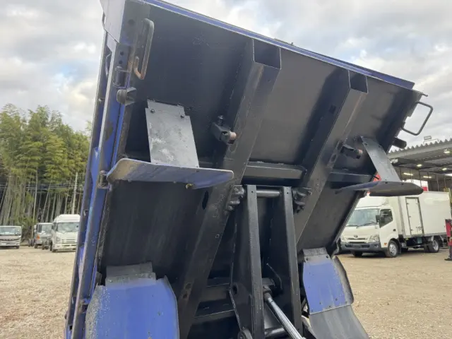 三菱 キャンター BKG-FE71BD(2WD)の写真13