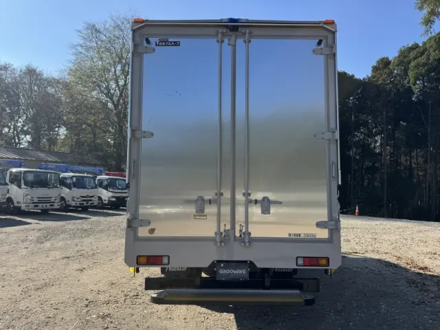 三菱 キャンター 2RG-FEB50(2WD)の写真8