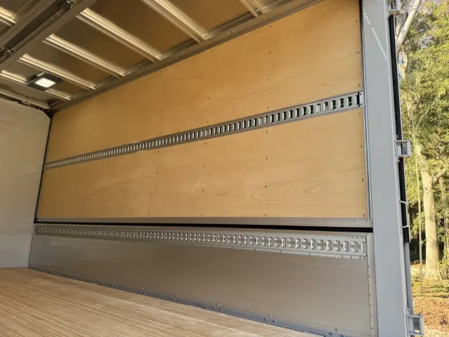 三菱 キャンター 2RG-FEB50(2WD)の写真11