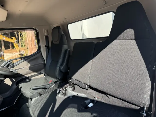 三菱 キャンター 2RG-FEB50(2WD)の写真37