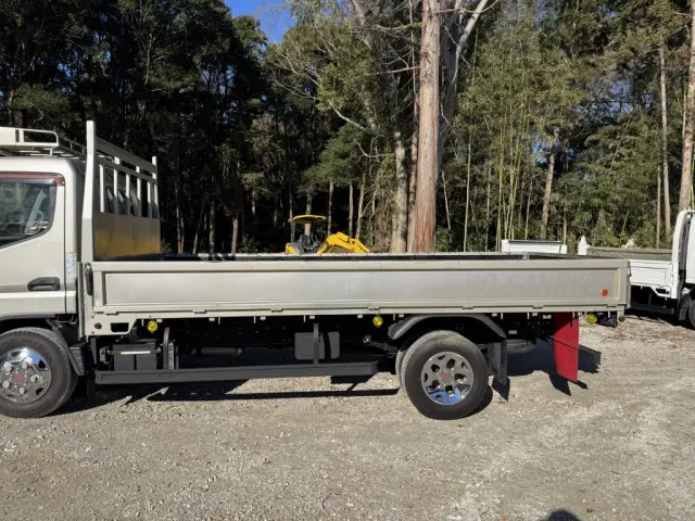 三菱 キャンター TPG-FEA50(2WD)の写真7