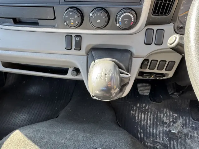 三菱 キャンター TPG-FEA50(2WD)の写真27