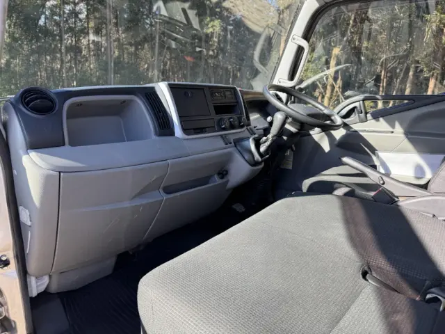 三菱 キャンター TPG-FEA50(2WD)の写真28