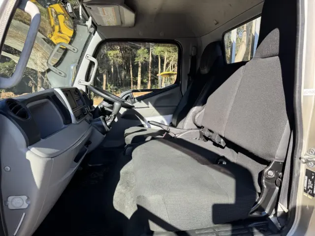 三菱 キャンター TPG-FEA50(2WD)の写真29