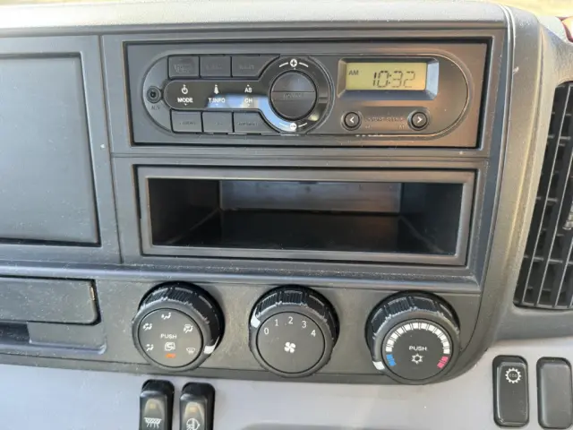 三菱 キャンター TKG-FEA50(2WD)の写真23