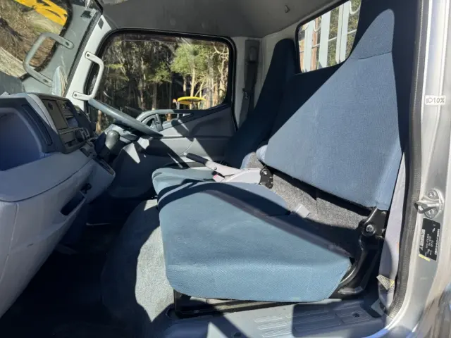 三菱 キャンター TKG-FEA50(2WD)の写真27