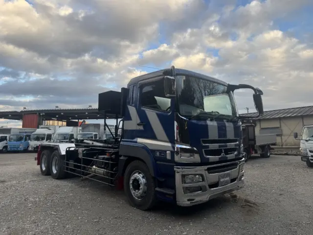 三菱 スーパーグレート QPG-FV60VY(6x4)の写真2