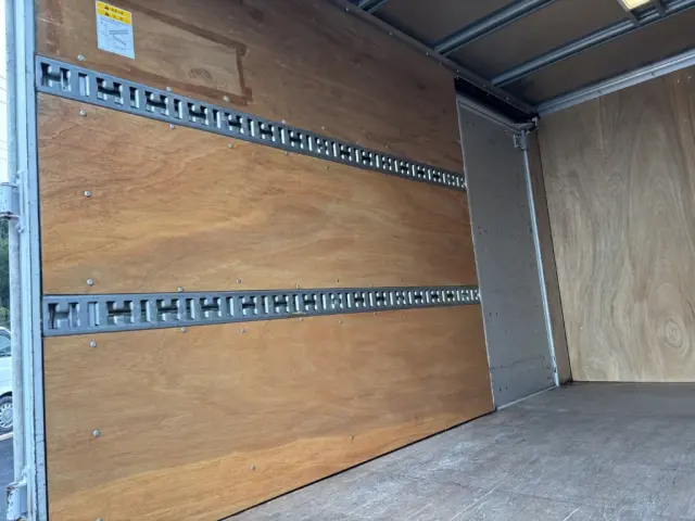 三菱 キャンター TKG-FEA50(2WD)の写真11