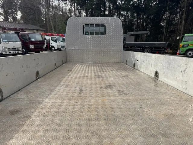 いすゞ エルフ TRG-NLR85AR(2WD)の写真11