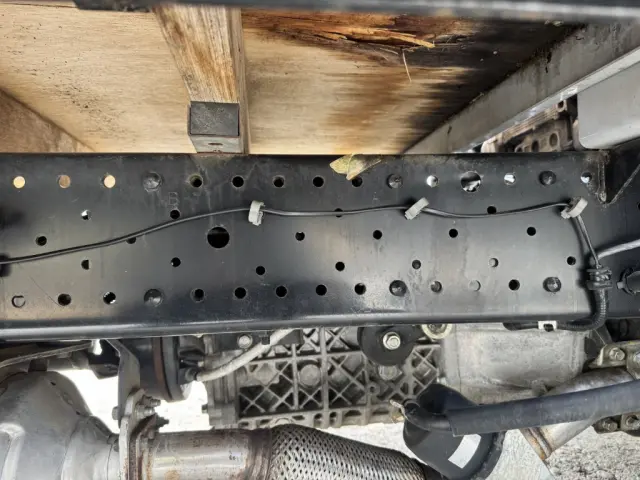 いすゞ エルフ TRG-NLR85AR(2WD)の写真13