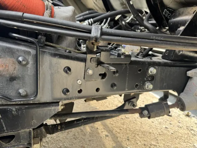 いすゞ エルフ TRG-NLR85AR(2WD)の写真14