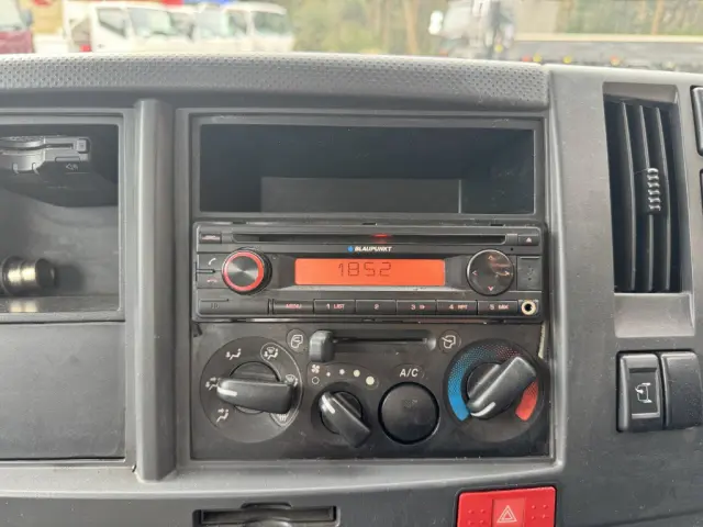 いすゞ エルフ TRG-NLR85AR(2WD)の写真22