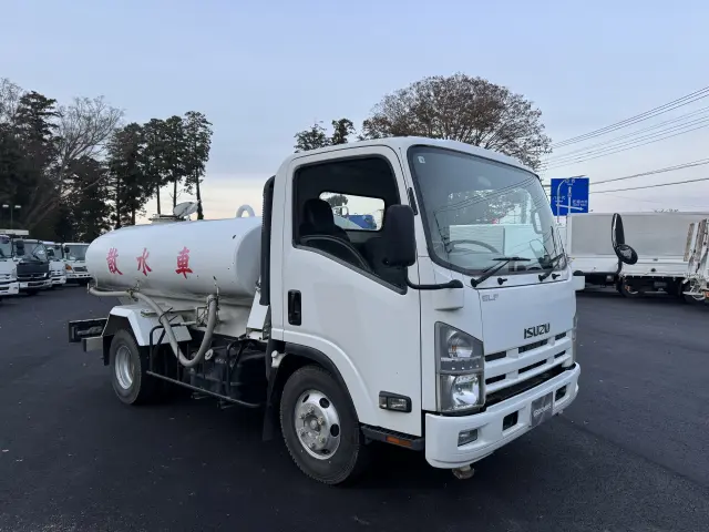 いすゞ エルフ SKG-NPR85YN(2WD)の写真2