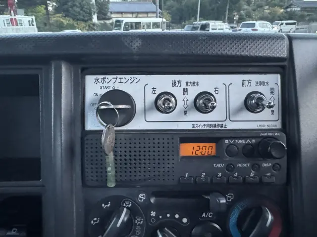 いすゞ エルフ SKG-NPR85YN(2WD)の写真26
