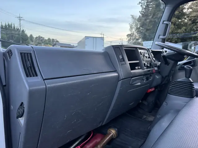 いすゞ エルフ SKG-NPR85YN(2WD)の写真32