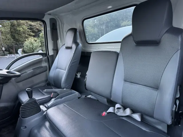 いすゞ エルフ SKG-NPR85YN(2WD)の写真33