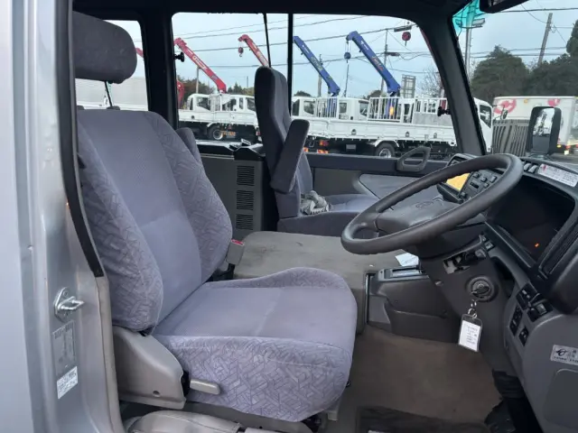 トヨタ コースター BDG-XZB51(未入力/関係無)の写真21