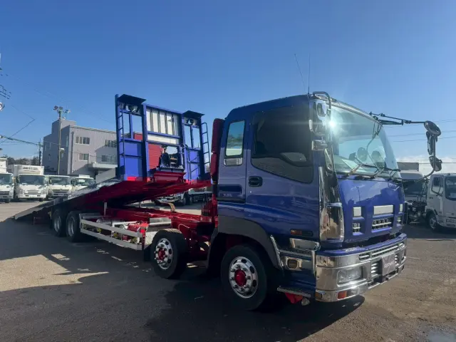 いすゞ ギガ PDG-CYH52W8(8x4)の写真2