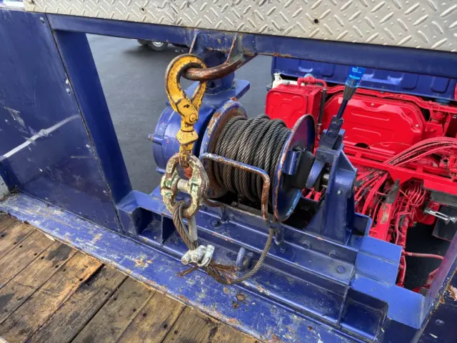 いすゞ ギガ PDG-CYH52W8(8x4)の写真14