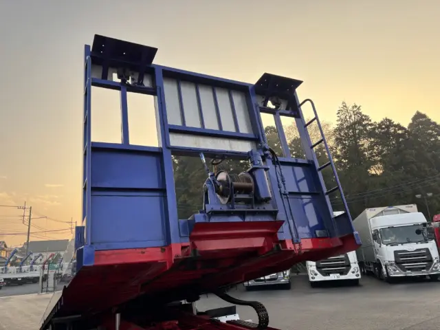 いすゞ ギガ PDG-CYH52W8(8x4)の写真19