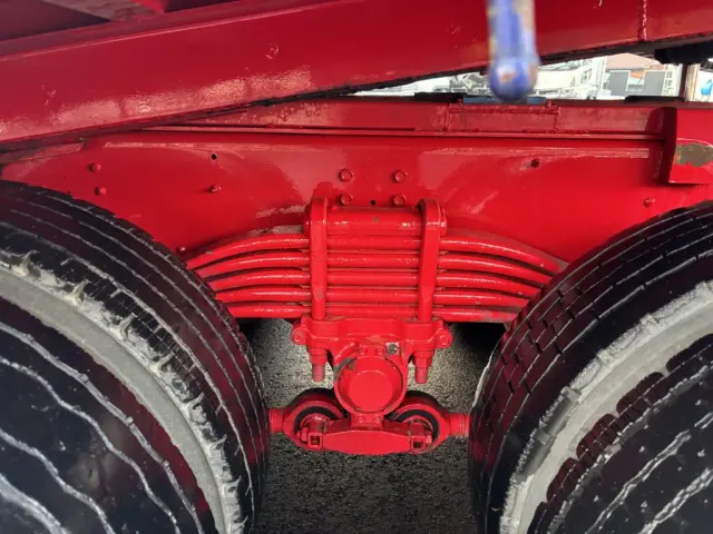 いすゞ ギガ PDG-CYH52W8(8x4)の写真24