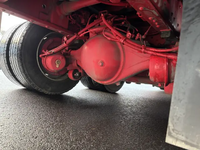 いすゞ ギガ PDG-CYH52W8(8x4)の写真26