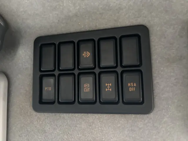 いすゞ ギガ PDG-CYH52W8(8x4)の写真34