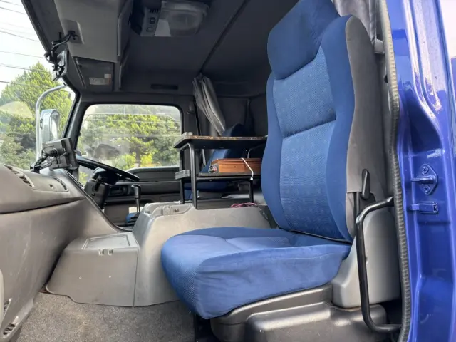 いすゞ ギガ PDG-CYH52W8(8x4)の写真41